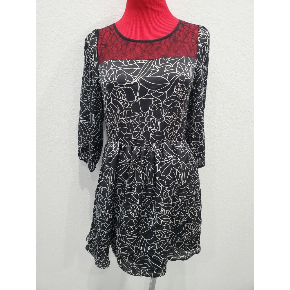 FOREVER 21 Lace See Through Back- Black and white Sz M Dress NWT